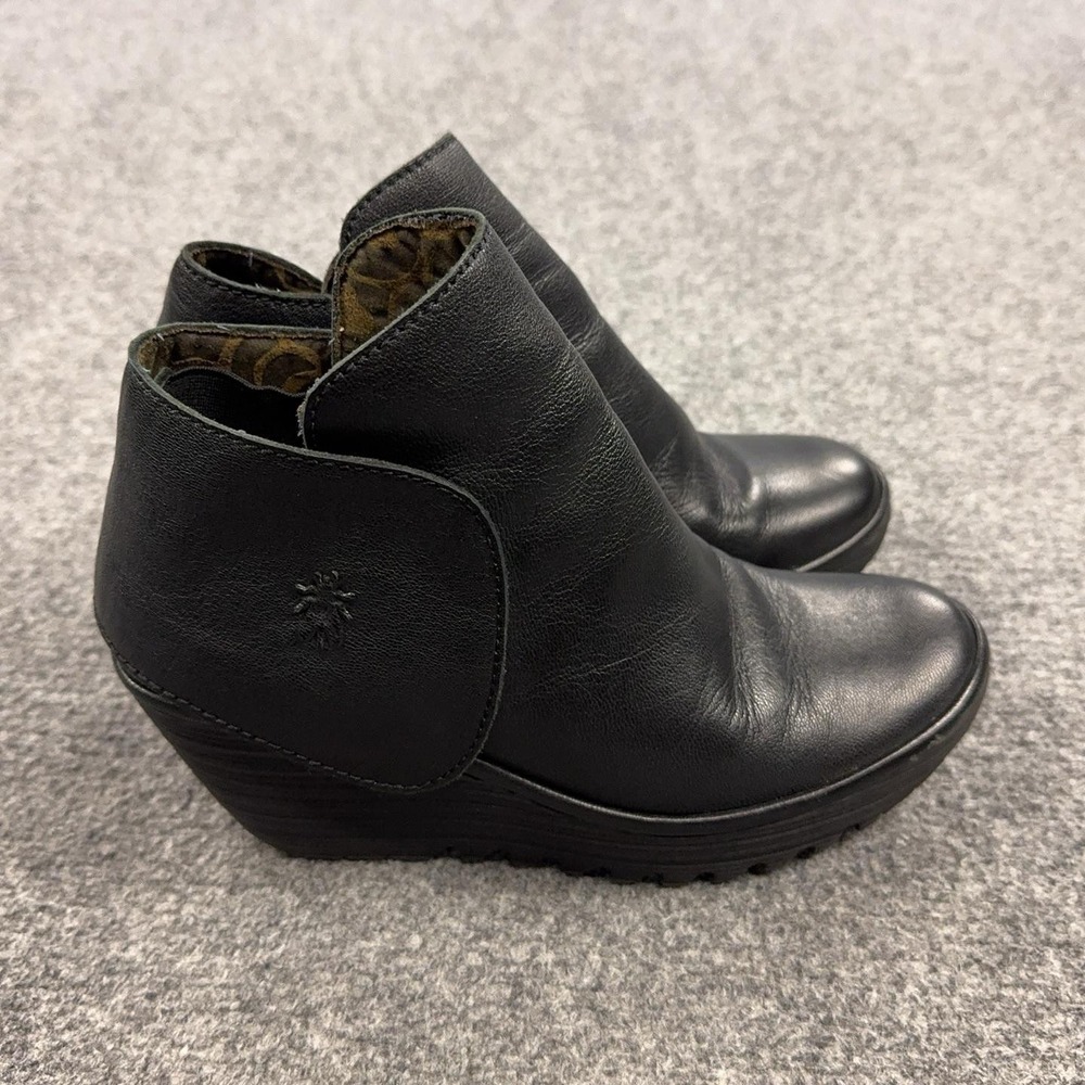 FLY London Boots Womens Size 7.5 Black Leather Wedge Ankle Booties P500046008